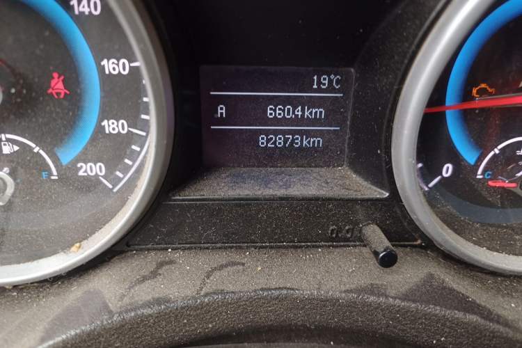 Used JDMC T7 2017 2.8T Two-Wheel Drive Comfort Edition Hatchback with Extended Wheelbase JE493ZLQ4CB Odometer Close Up