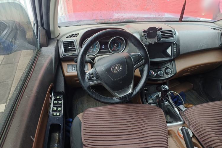 Used JDMC T7 2017 2.8T Two-Wheel Drive Comfort Edition Hatchback with Extended Wheelbase JE493ZLQ4CB Steering Wheel