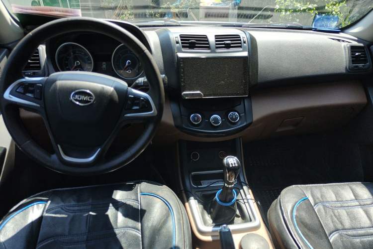 Used JDMC T7 2019 2.8T Two-Wheel-Drive Elite Edition Extended Wheelbase JE493ZLQ5D Center Console