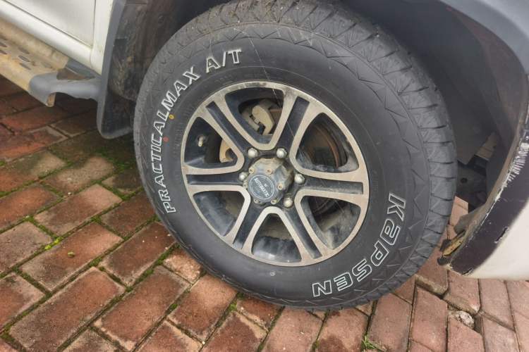 Used JDMC T7 2019 2.8T Four-Wheel Drive Elite Edition with Extended Wheelbase JE493ZLQ5D Right Front Wheel Hub