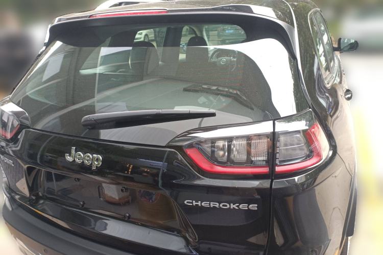 Used Jeep Cherokee 2020 2.0T Two-Wheel Drive Leading Edition Rear
