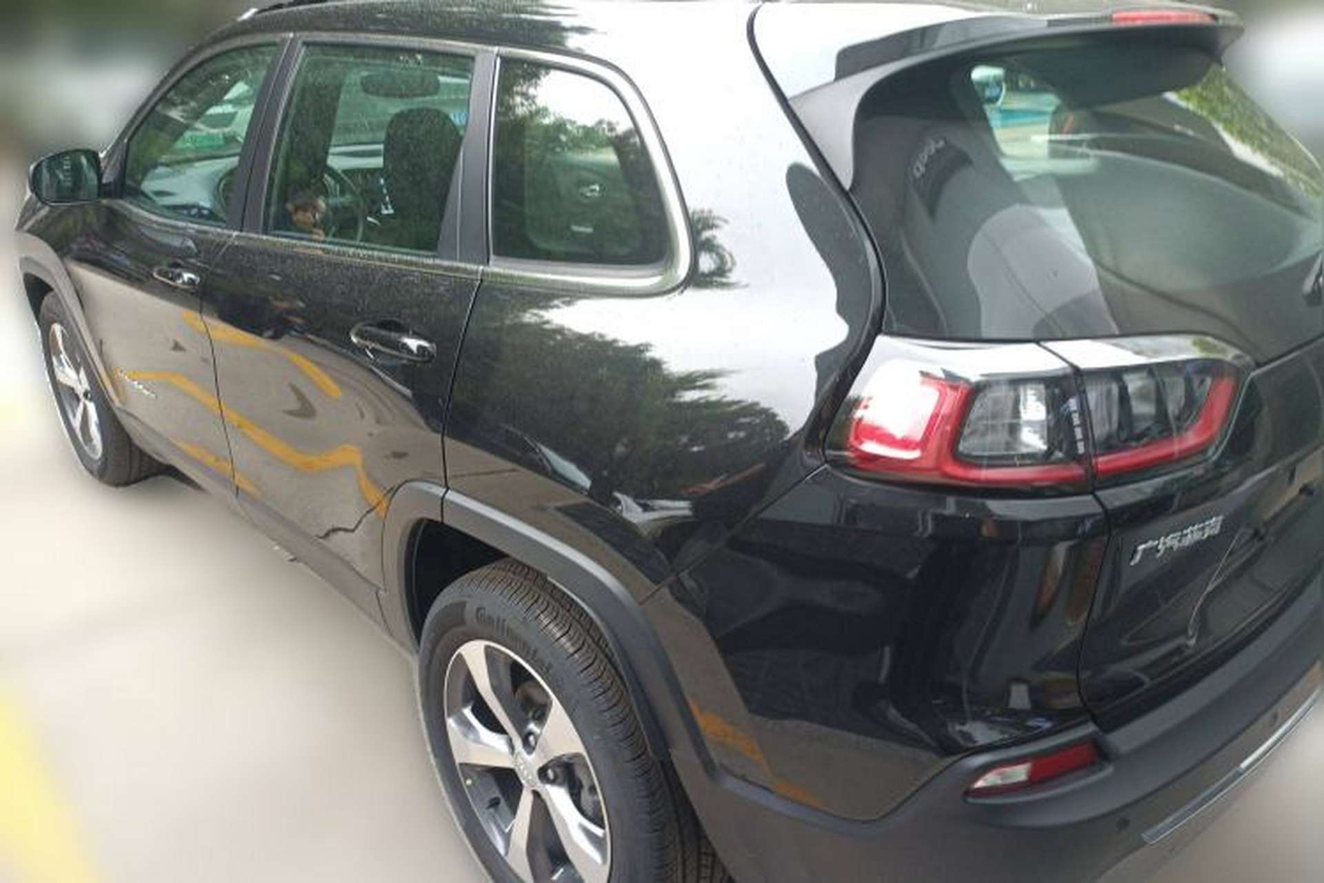 Used Jeep Cherokee 2020 2.0T Two-Wheel Drive Leading Edition Rear Left 45 Deg