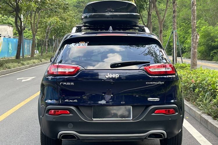 Used Jeep Cherokee 2016 2.4L Professional Smart Version Exterior 5