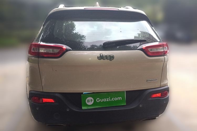 Used Jeep Cherokee 2016 2.4L Leading Edition Exterior 4