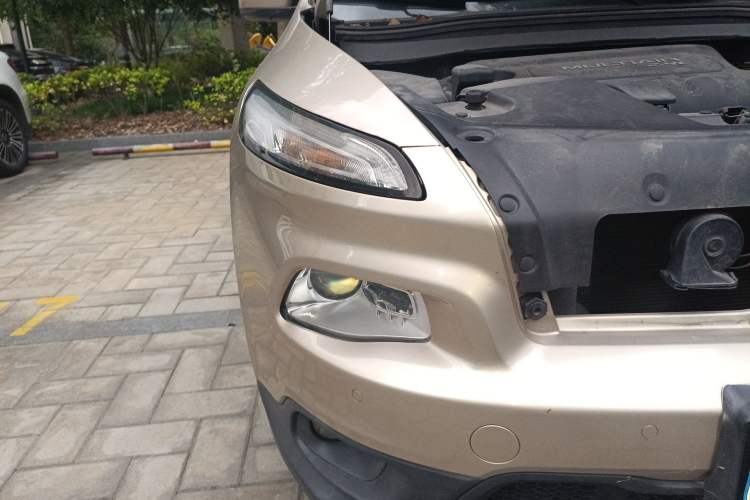 Used Jeep Cherokee 2016 2.4L Leading Edition Exterior 6