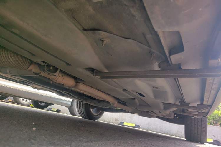 Used Jeep Cherokee 2014 2.4L Luxury Edition Chassis Front Left
