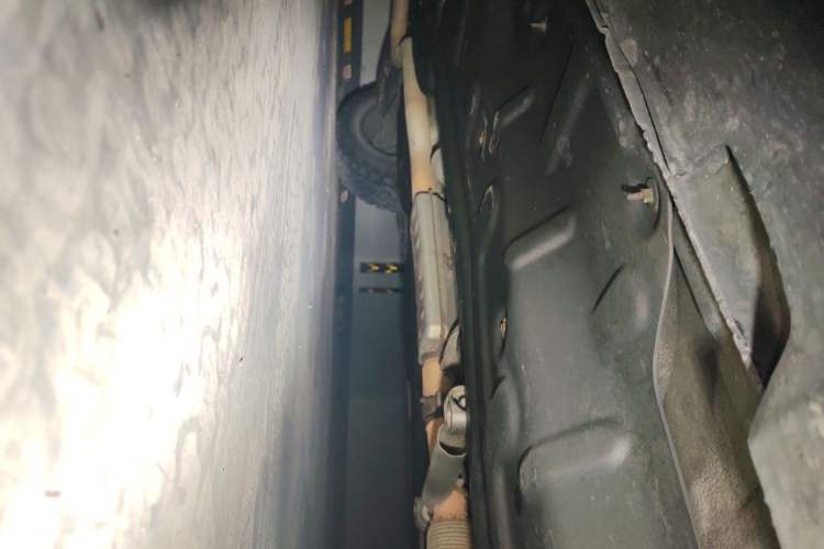 Used Jeep Cherokee 2014 2.4L Urban Edition Chassis Front Right
