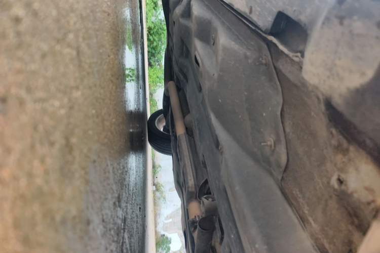 Used Jeep Cherokee 2014 2.4L Luxury Edition Chassis Front Right