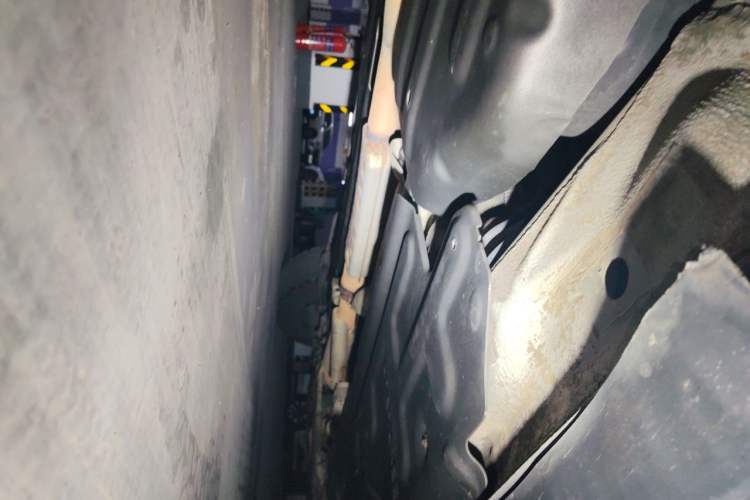 Used Jeep Cherokee 2014 2.4L Urban Edition Chassis Rear Right