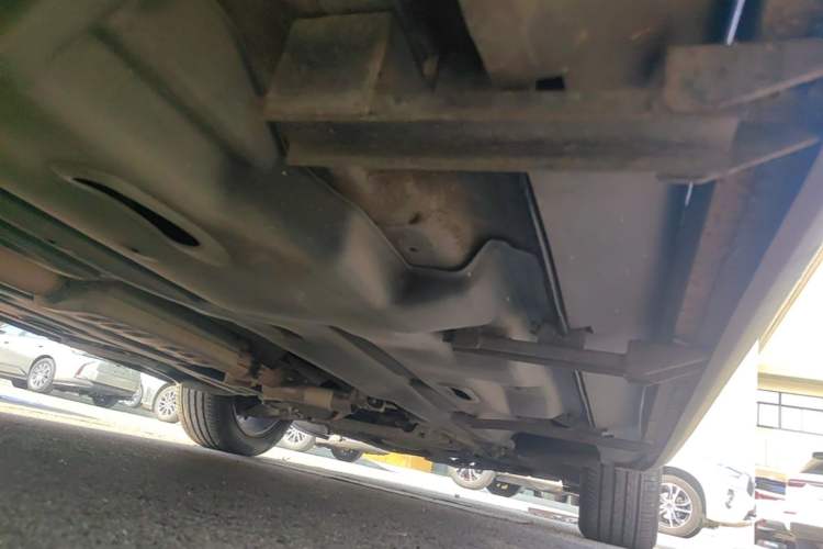 Used Jeep Cherokee 2014 2.4L Luxury Edition Chassis Rear Right