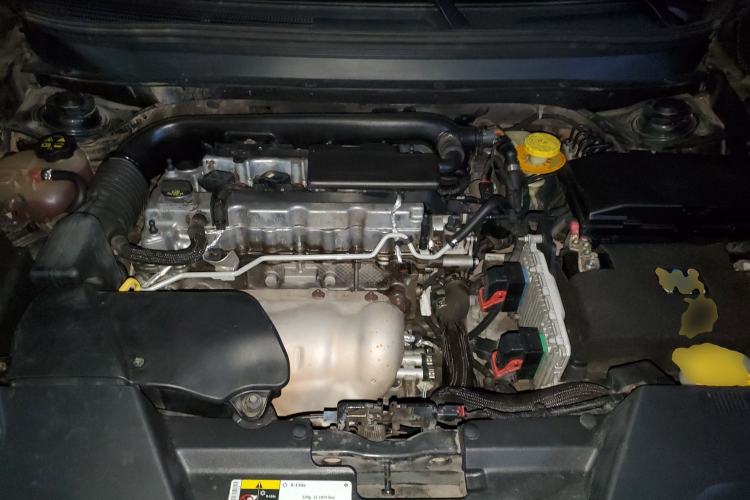 Used Jeep Cherokee 2014 2.4L Luxury Edition Engine Bay