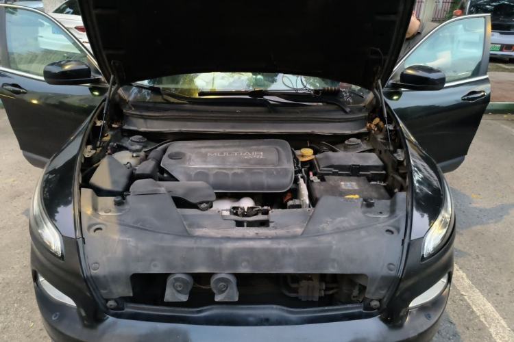 Used Jeep Cherokee 2014 2.4L Luxury Edition Engine Bay