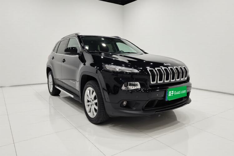 Used Jeep Cherokee 2014 2.4L Luxury Edition Exterior 2