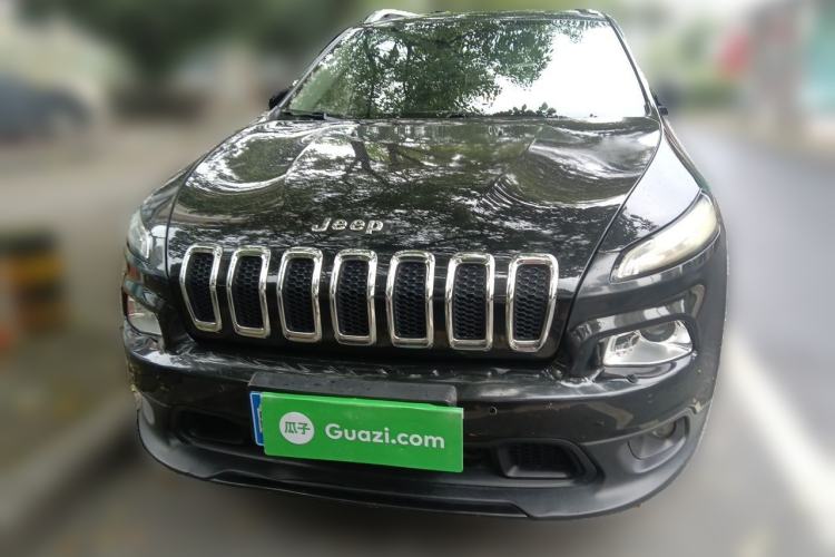 Used Jeep Cherokee 2014 2.4L Luxury Edition Front