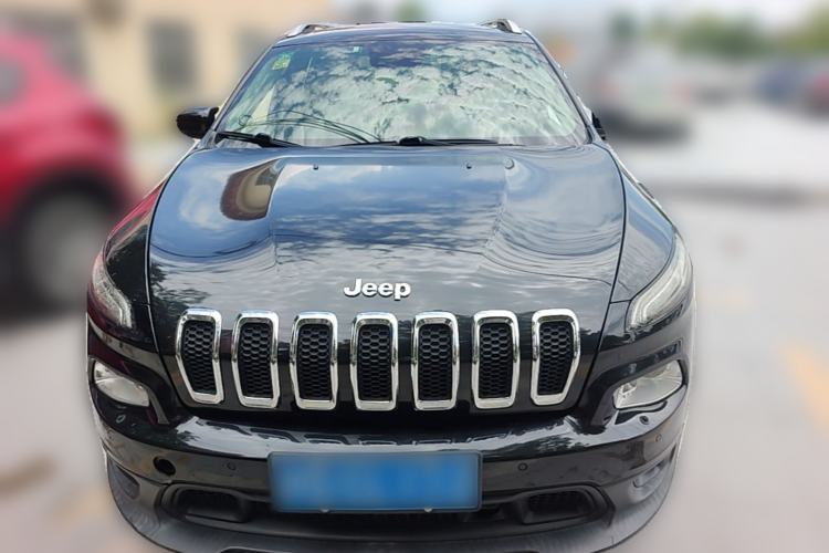 Used Jeep Cherokee 2014 2.4L Luxury Edition Front