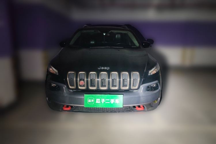 Used Jeep Cherokee 2014 2.4L Urban Edition Front