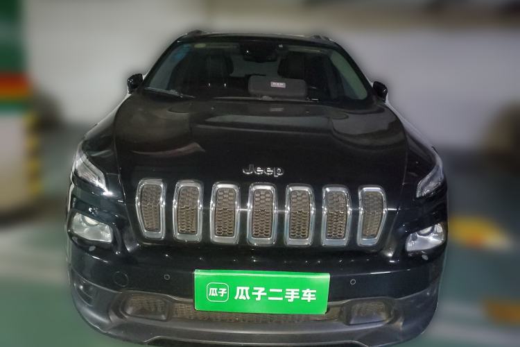 Used Jeep Cherokee 2014 2.4L Luxury Edition Front