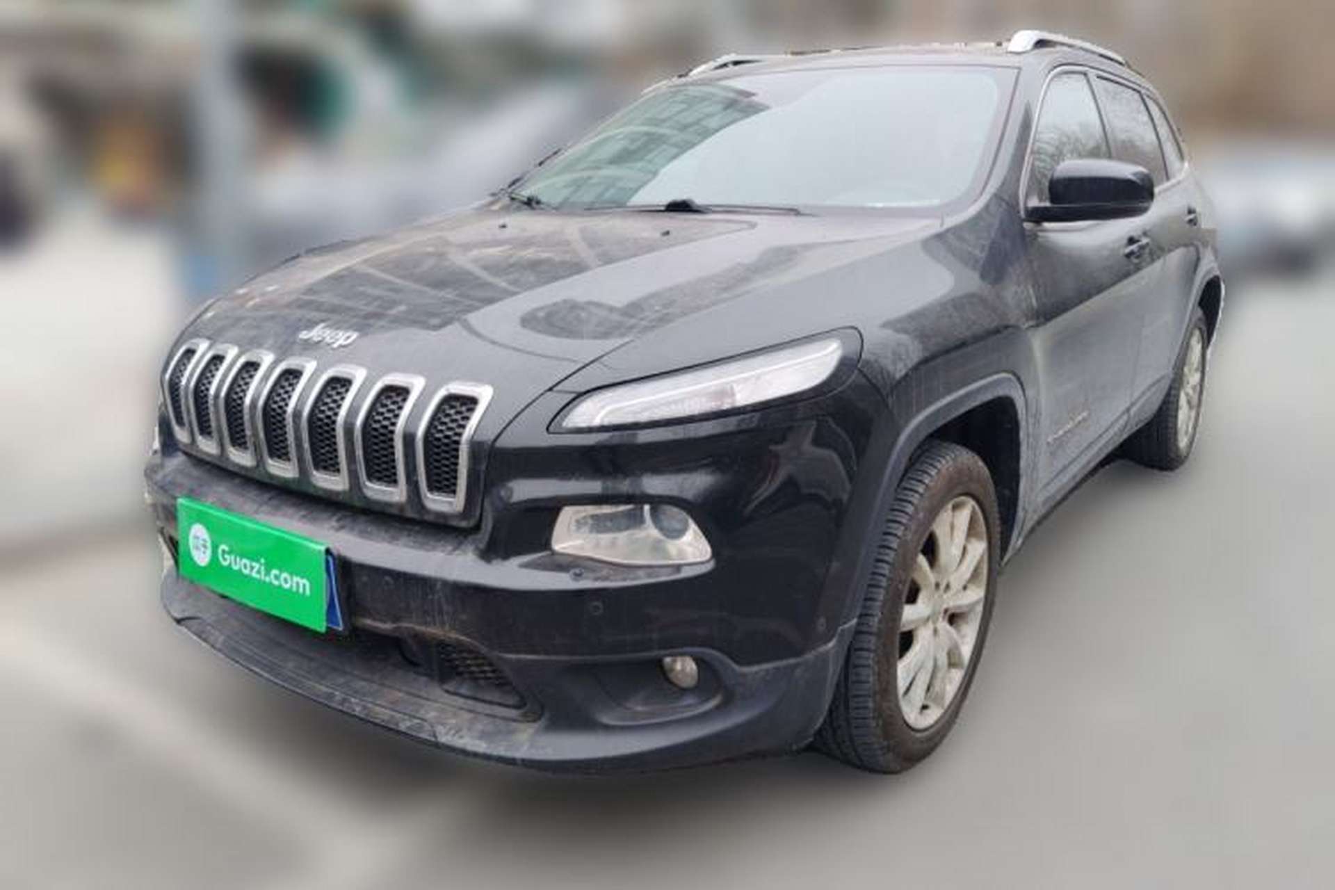 Used Jeep Cherokee 2014 2.4L Luxury Edition Front Left 45 Deg