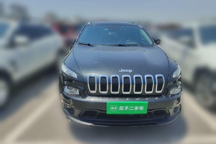 Used Jeep Cherokee 2014 2.4L Luxury Edition Front