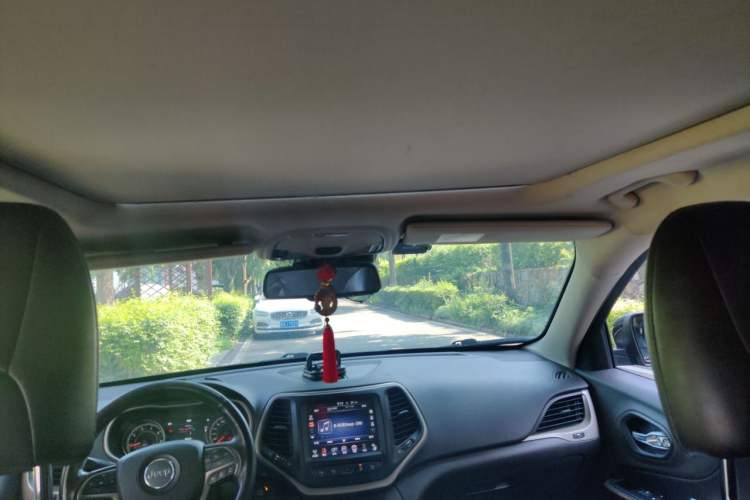 Used Jeep Cherokee 2014 2.4L Luxury Edition Headliner