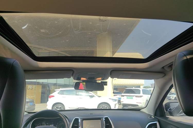 Used Jeep Cherokee 2014 2.4L Luxury Edition Headliner