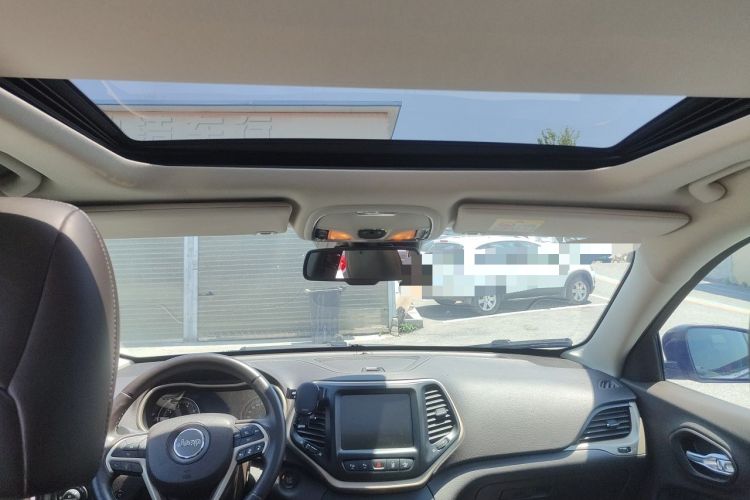 Used Jeep Cherokee 2014 2.4L Luxury Edition Headliner
