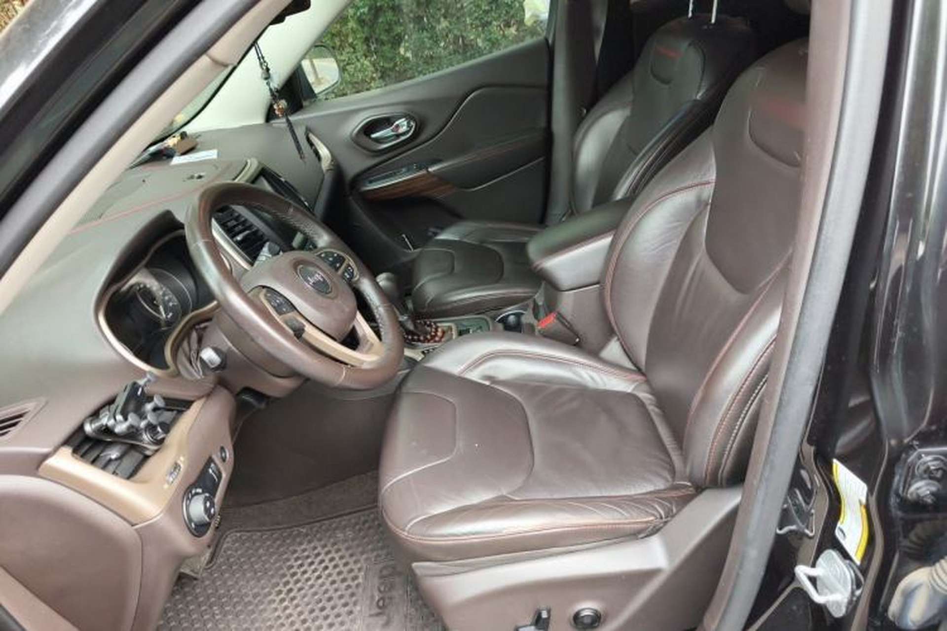 Used Jeep Cherokee 2014 2.4L High-Performance Version Left Front Seat