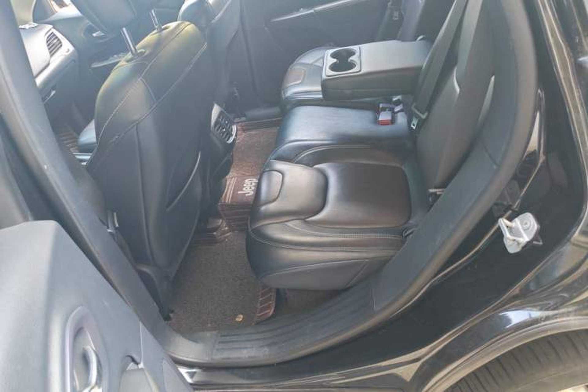 Used Jeep Cherokee 2014 2.4L Urban Edition Left Rear Seat