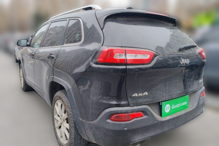 Used Jeep Cherokee 2014 2.4L Luxury Edition Rear Left 45 Deg