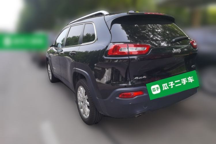Used Jeep Cherokee 2014 2.4L Luxury Edition Rear Left 45 Deg