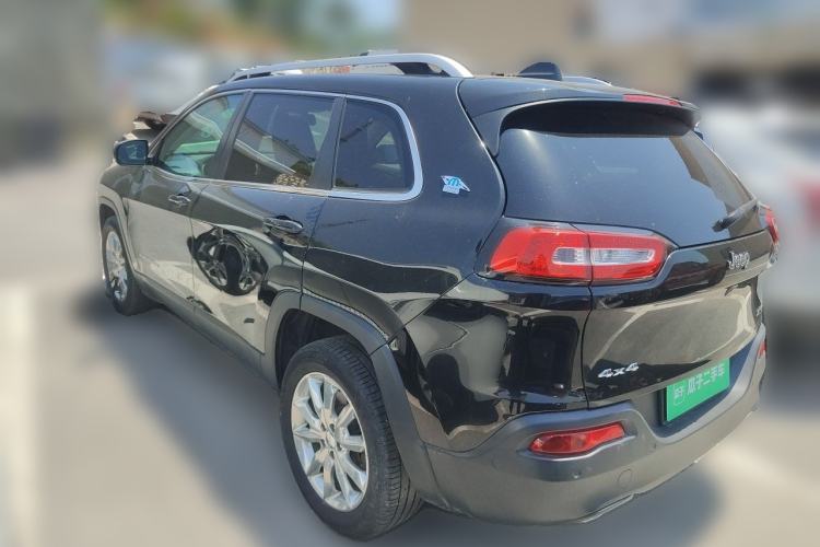 Used Jeep Cherokee 2014 2.4L Luxury Edition Rear Left 45 Deg