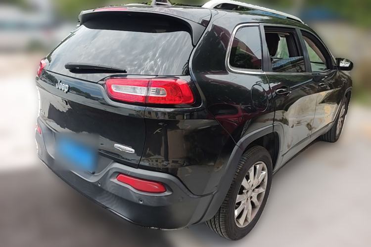 Used Jeep Cherokee 2014 2.4L Luxury Edition Rear Right 45 Deg