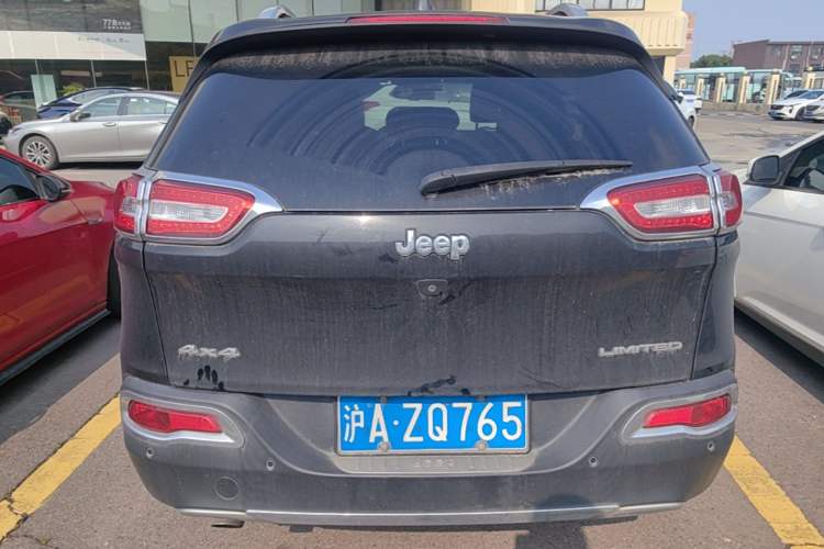 Used Jeep Cherokee 2014 2.4L Luxury Edition Rear