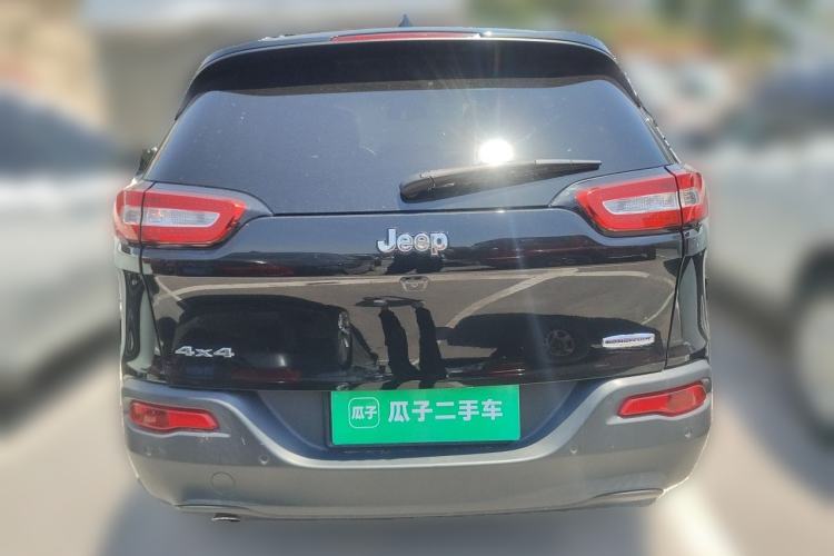 Used Jeep Cherokee 2014 2.4L Luxury Edition Rear