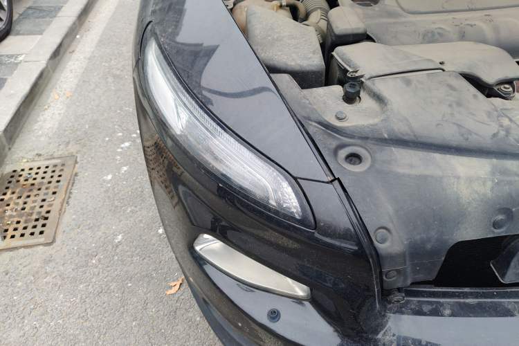 Used Jeep Cherokee 2014 2.4L Luxury Edition Right Front Headlight