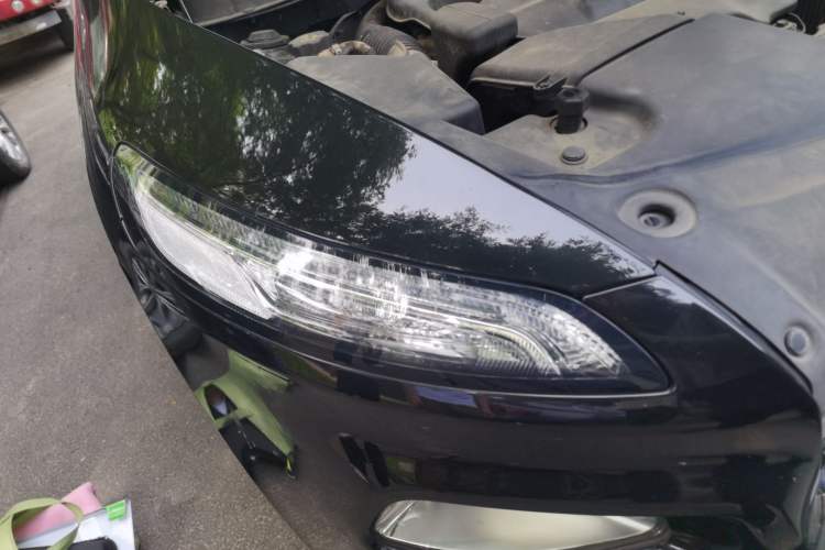 Used Jeep Cherokee 2014 2.4L Luxury Edition Right Front Headlight