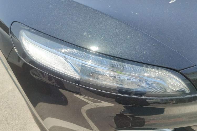 Used Jeep Cherokee 2014 2.4L Luxury Edition Right Front Headlight