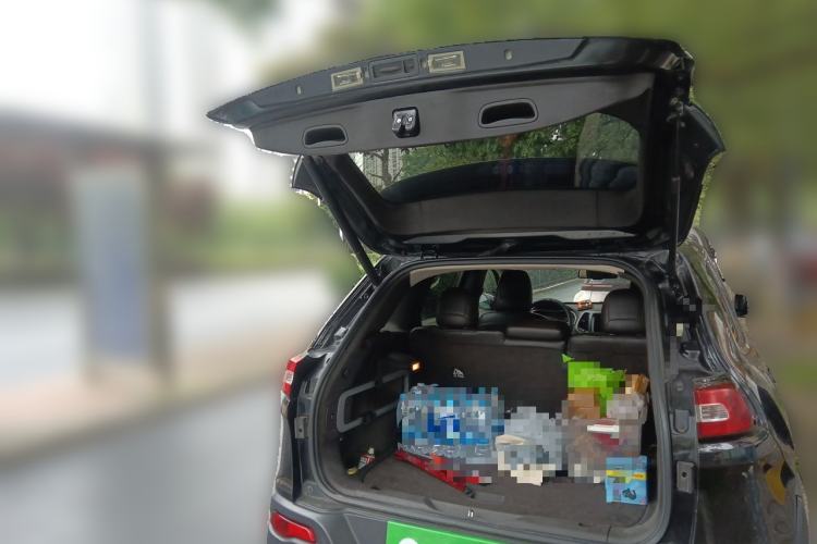 Used Jeep Cherokee 2014 2.4L Luxury Edition Trunk