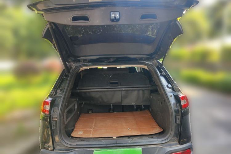 Used Jeep Cherokee 2014 2.4L Luxury Edition Trunk