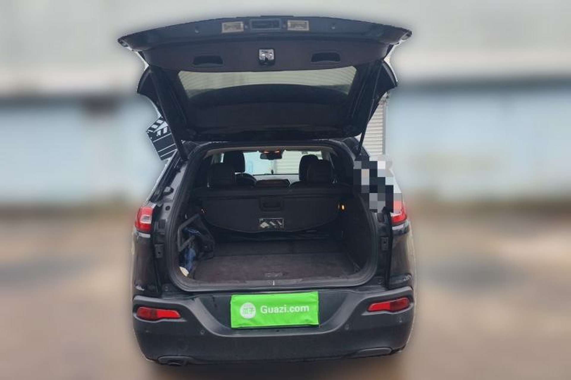 Used Jeep Cherokee 2014 2.4L Luxury Edition Trunk