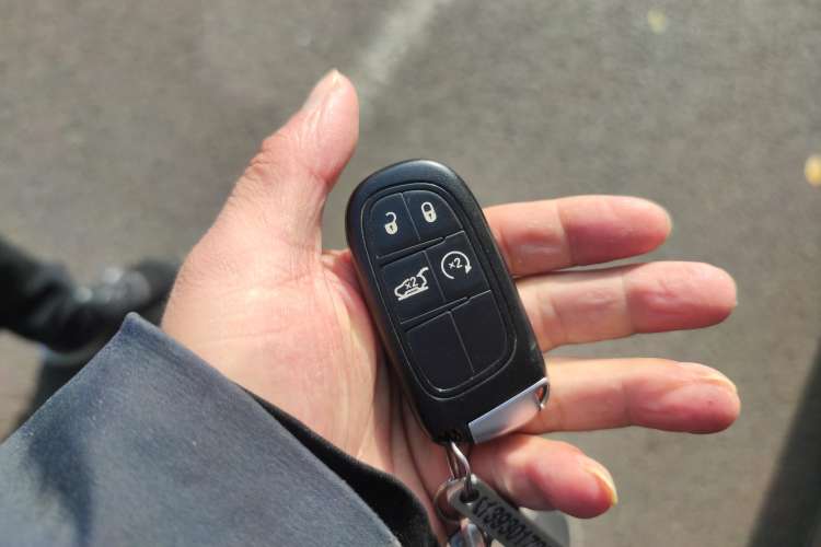 Used Jeep Cherokee 2014 2.4L Luxury Edition Vehicle Key