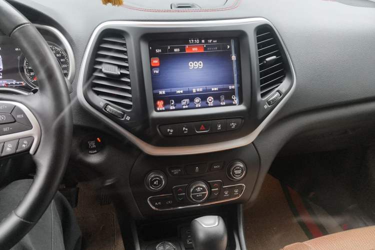 Used Jeep Cherokee 2014 2.4L High-Performance Version Audio And AC Panel