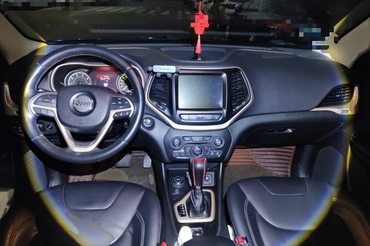 Used Jeep Cherokee 2014 2.4L Luxury Edition Center Console