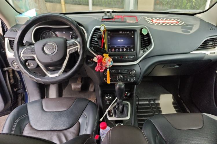 Used Jeep Cherokee 2014 2.4L Elite Edition Center Console