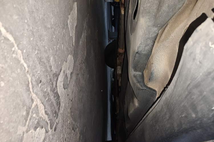 Used Jeep Cherokee 2014 2.4L Luxury Edition Chassis Rear Right