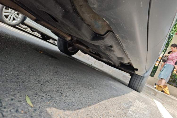 Used Jeep Cherokee 2014 2.4L Elite Edition Chassis Rear Right