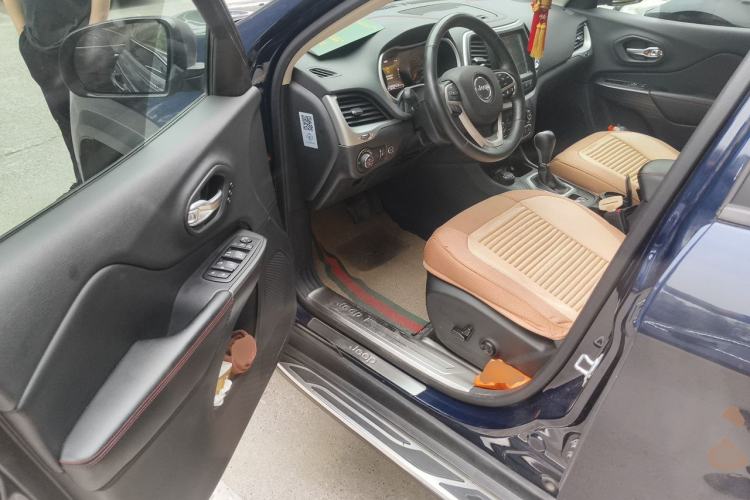 Used Jeep Cherokee 2014 2.4L High-Performance Version Driver Seat