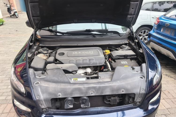 Used Jeep Cherokee 2014 2.4L Urban Edition Engine Bay