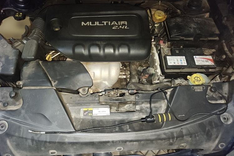 Used Jeep Cherokee 2014 2.4L Luxury Edition Engine Bay