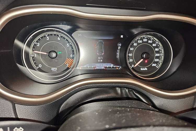 Used Jeep Cherokee 2014 2.4L Luxury Edition Instrument Cluster